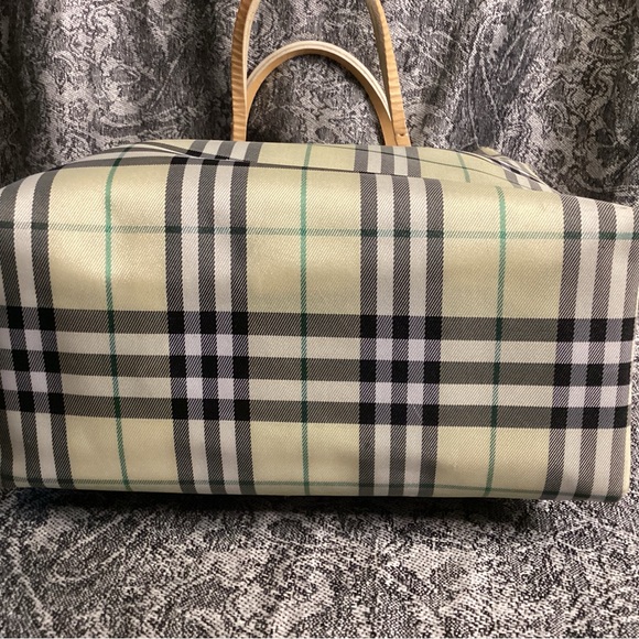 Burberry nova check mini tote in excellent condition - Picture 3 of 6